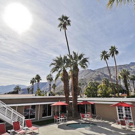 Bearfoot Inn - Clothing Optional Hotel For Gay Men Palm Springs Exteriér fotografie